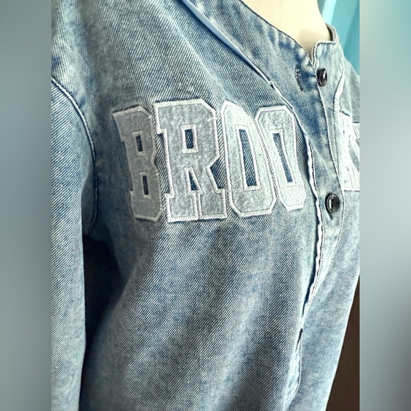 Acid washed Brooklyn Jean shirt- XL - Picture 5 of 7